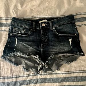 H&M denim frayed shorts 🕶